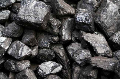 Fossil fuel use in war conditions increases risks