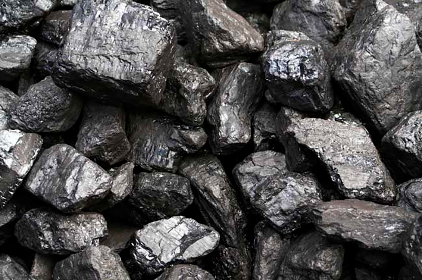 Fossil fuel use in war conditions increases risks